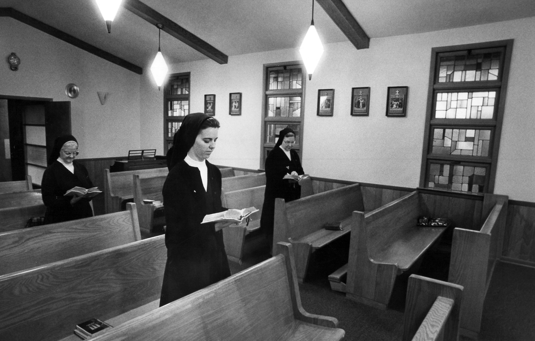 1987-2-8 Holy cross prayer